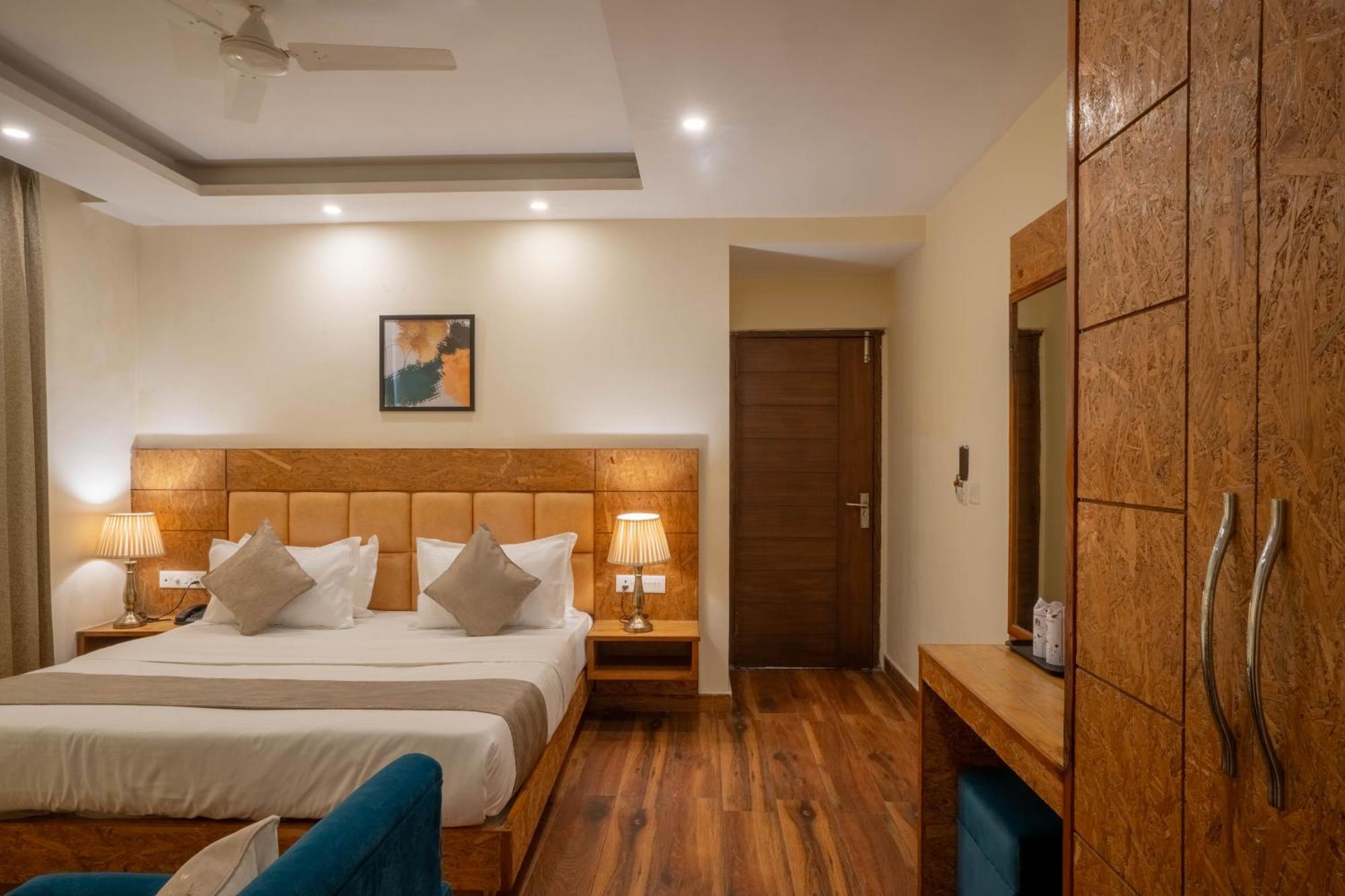 Perfectstayz Vista 5 Min Walk To Mall Road Мусори Екстериор снимка