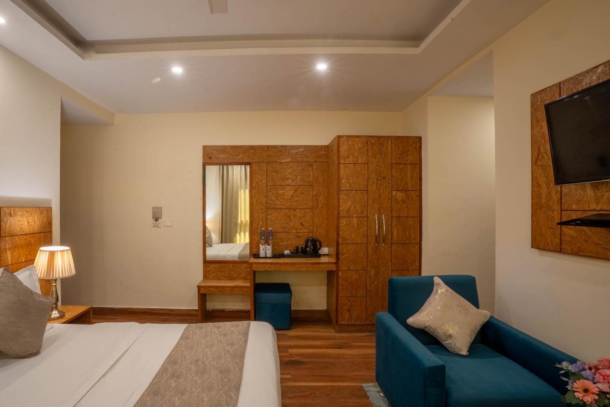 Perfectstayz Vista 5 Min Walk To Mall Road Мусори Екстериор снимка