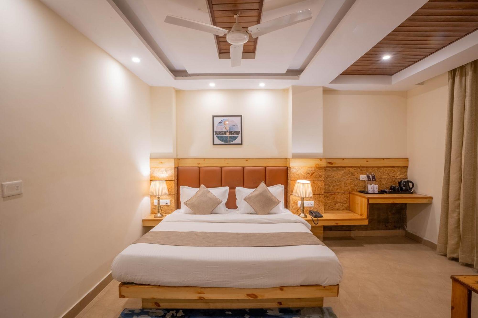 Perfectstayz Vista 5 Min Walk To Mall Road Мусори Екстериор снимка